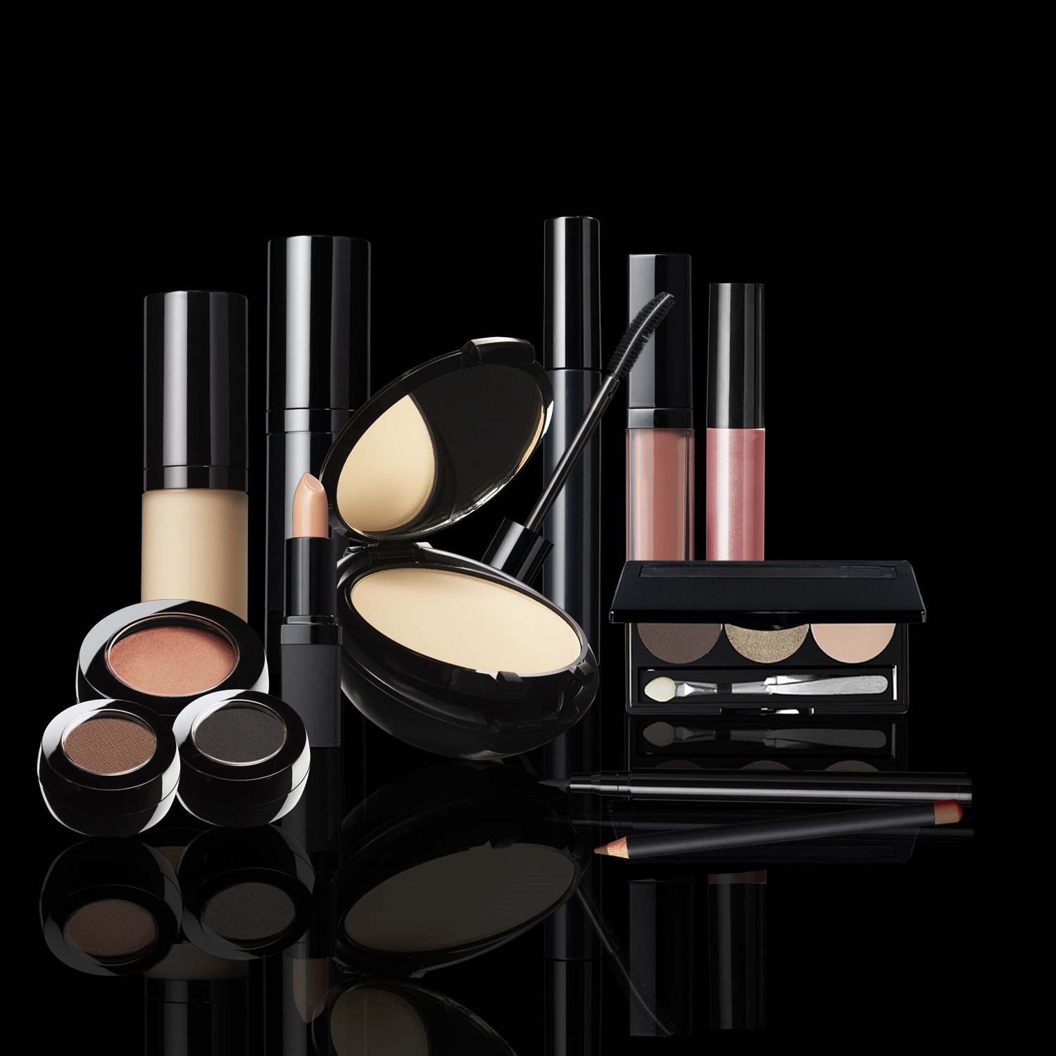14-piece Cosmetics Sampler Sets featuring lipsticks, foundations, and eyeshadows